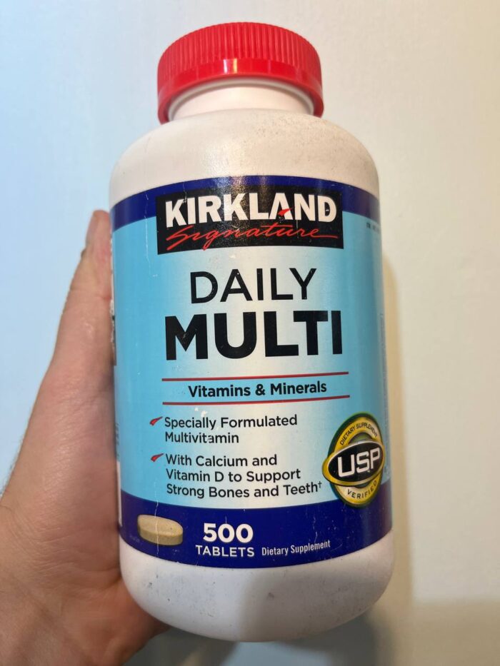 Daily Multi کرکلند اصل آمریکا، مکمل مولتی ویتامین کامل برای تأمین نیازهای روزانه بدن، تقویت سیستم ایمنی، پوست، مو و انرژی بدن. خرید Kirkland Daily Multi با بهترین قیمت. Daily Multi کرکلند اصل آمریکا، مکمل مولتی ویتامین کامل برای تأمین نیازهای روزانه بدن، تقویت سیستم ایمنی، پوست، مو و انرژی بدن. خرید Kirkland Daily Multi با بهترین قیمت.